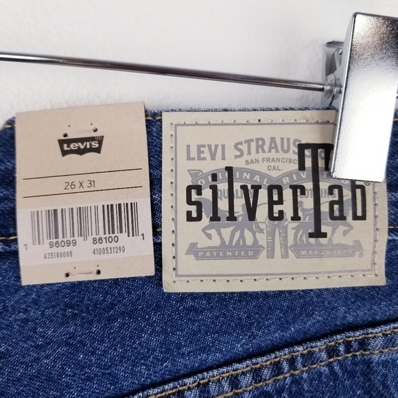 Levi's SilverTab '94 Baggy Jeans NWT A3518008  Men's size 26x31 - Picture 10 of 12